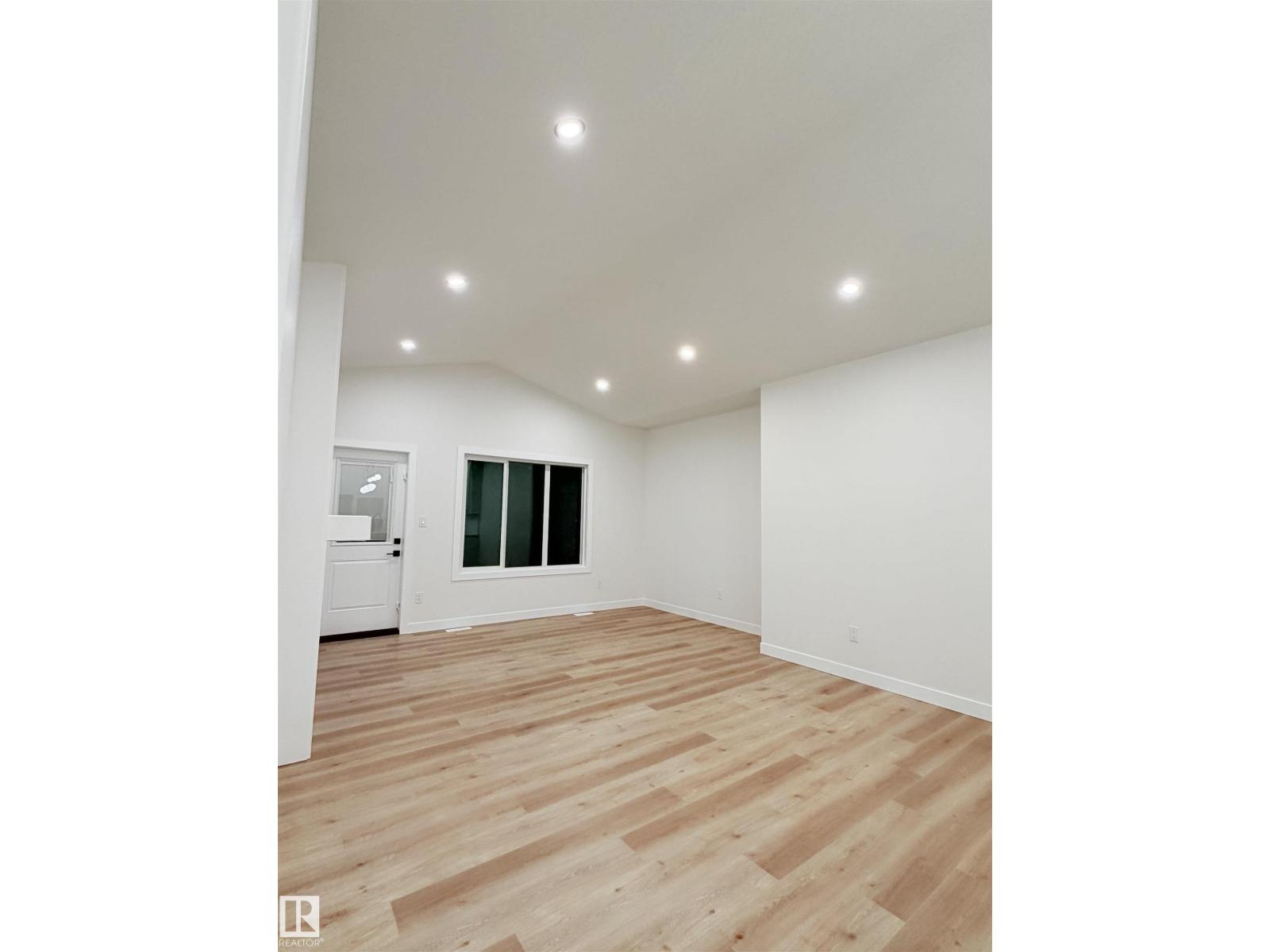 3320 Chickadee Drive NW, Edmonton