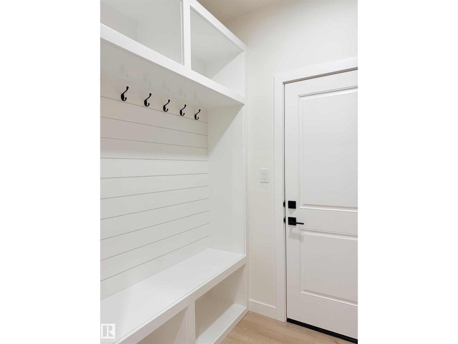 3320 Chickadee Drive NW, Edmonton