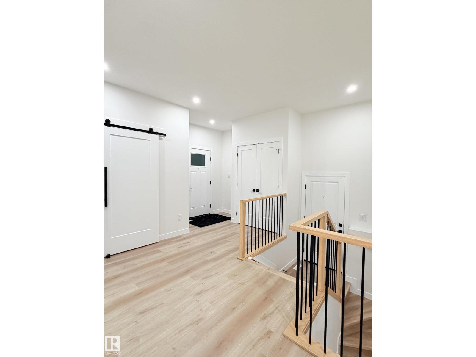 3320 Chickadee Drive NW, Edmonton