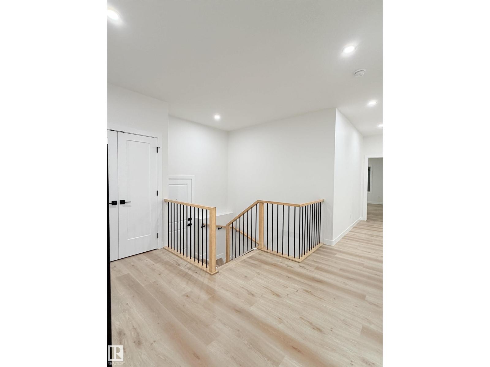 3320 Chickadee Drive NW, Edmonton