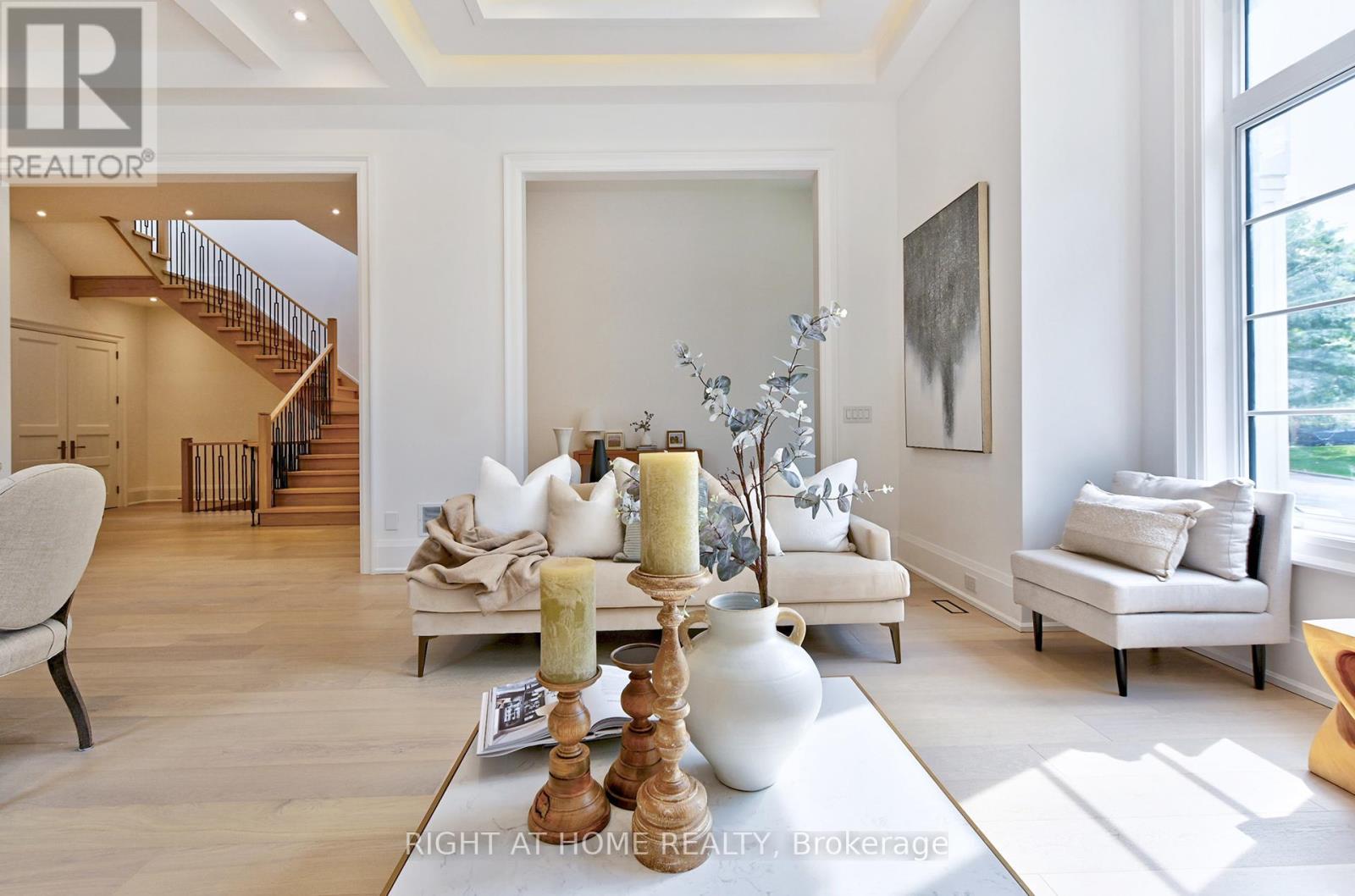 27 HURLINGHAM CRESCENT - Photo 5 of 49, Toronto (Banbury-Don Mills), Ontario