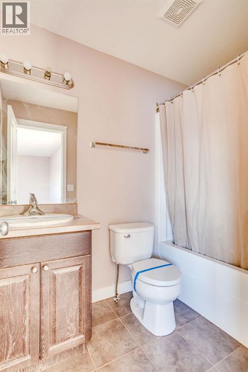 108 huckleberry Street, Fort McMurray