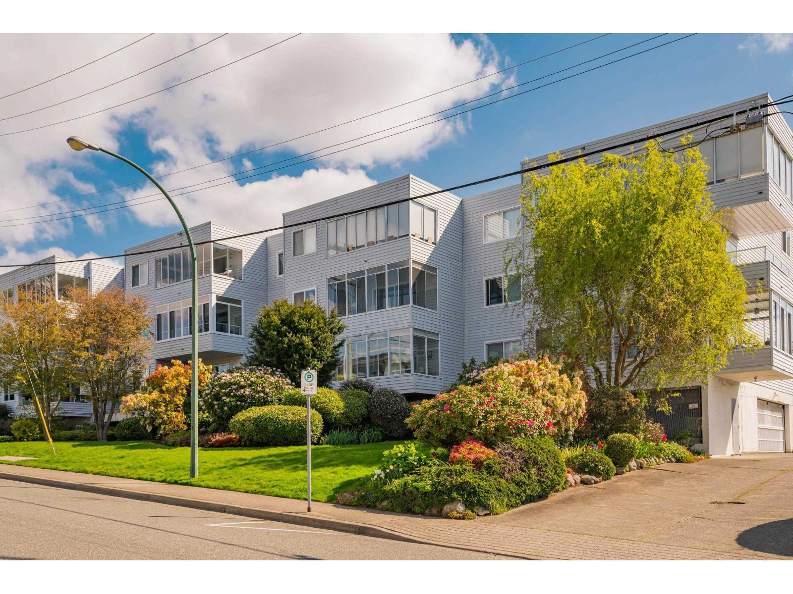 210 1354 WINTER STREET, White Rock