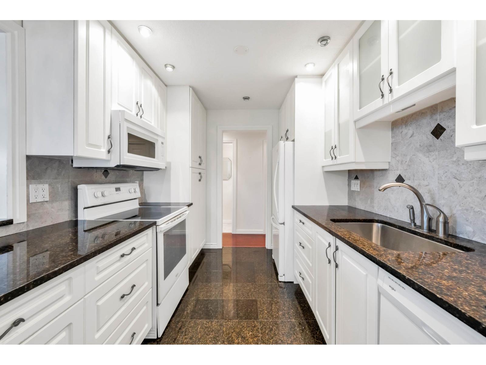 210 1354 WINTER STREET, White Rock