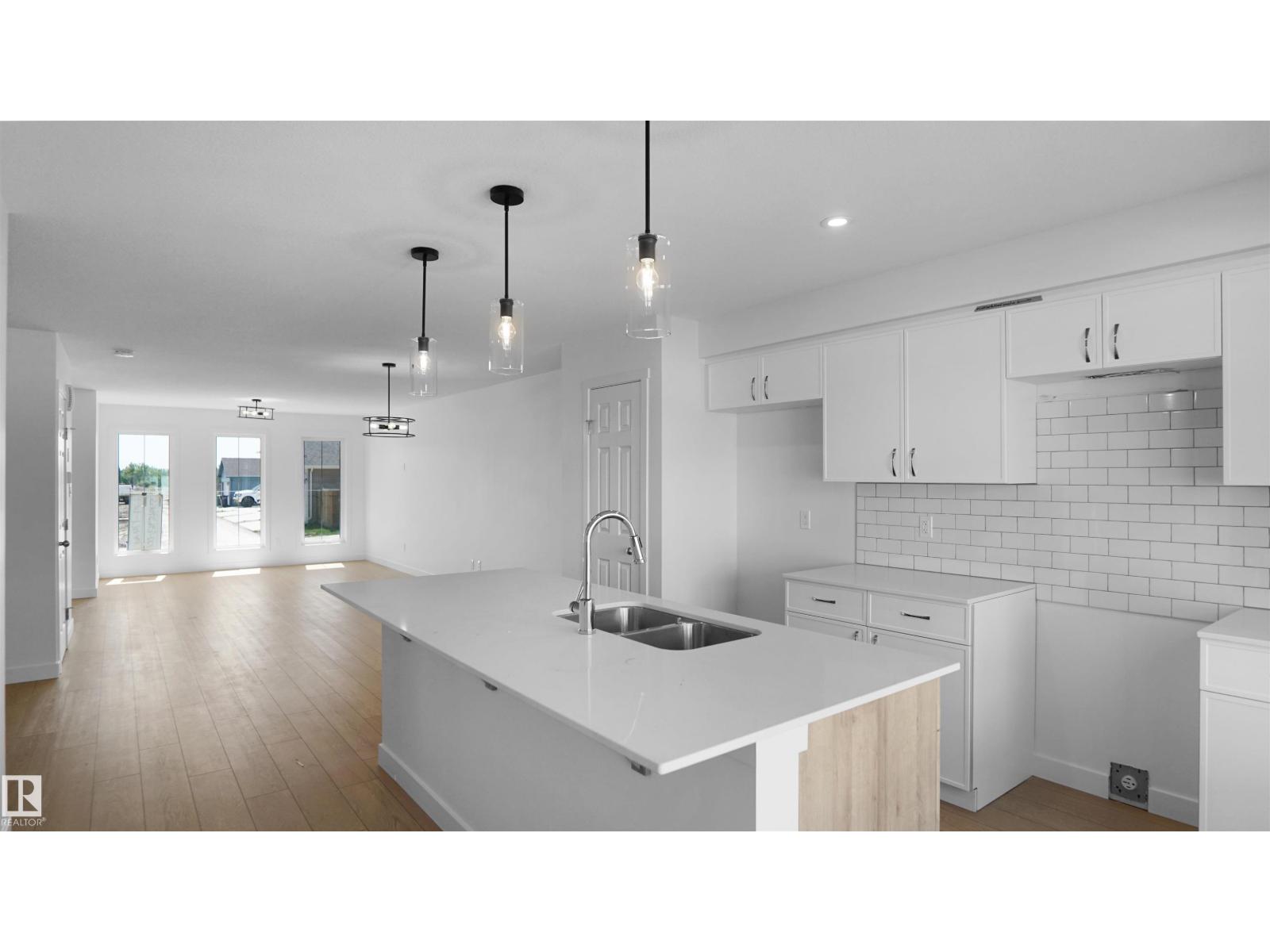 17506 5A ST NE, Edmonton