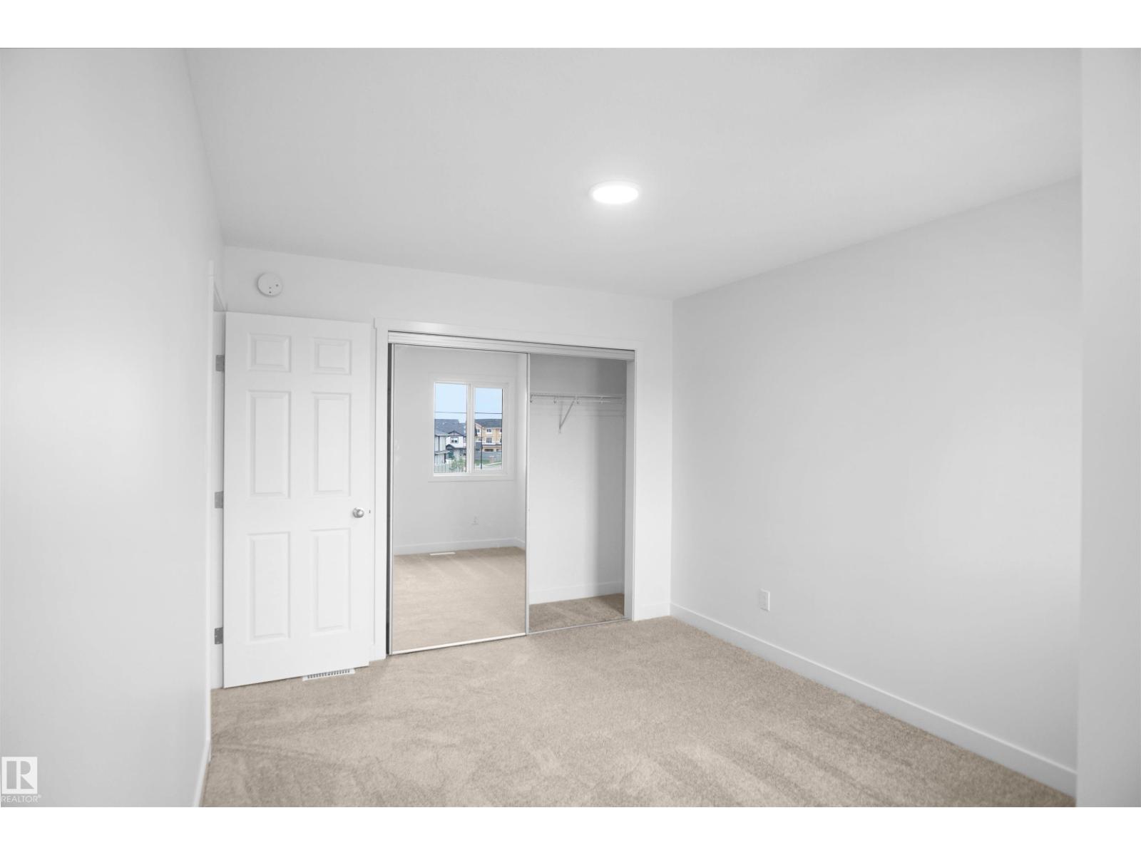 2544 211 ST NW, Edmonton