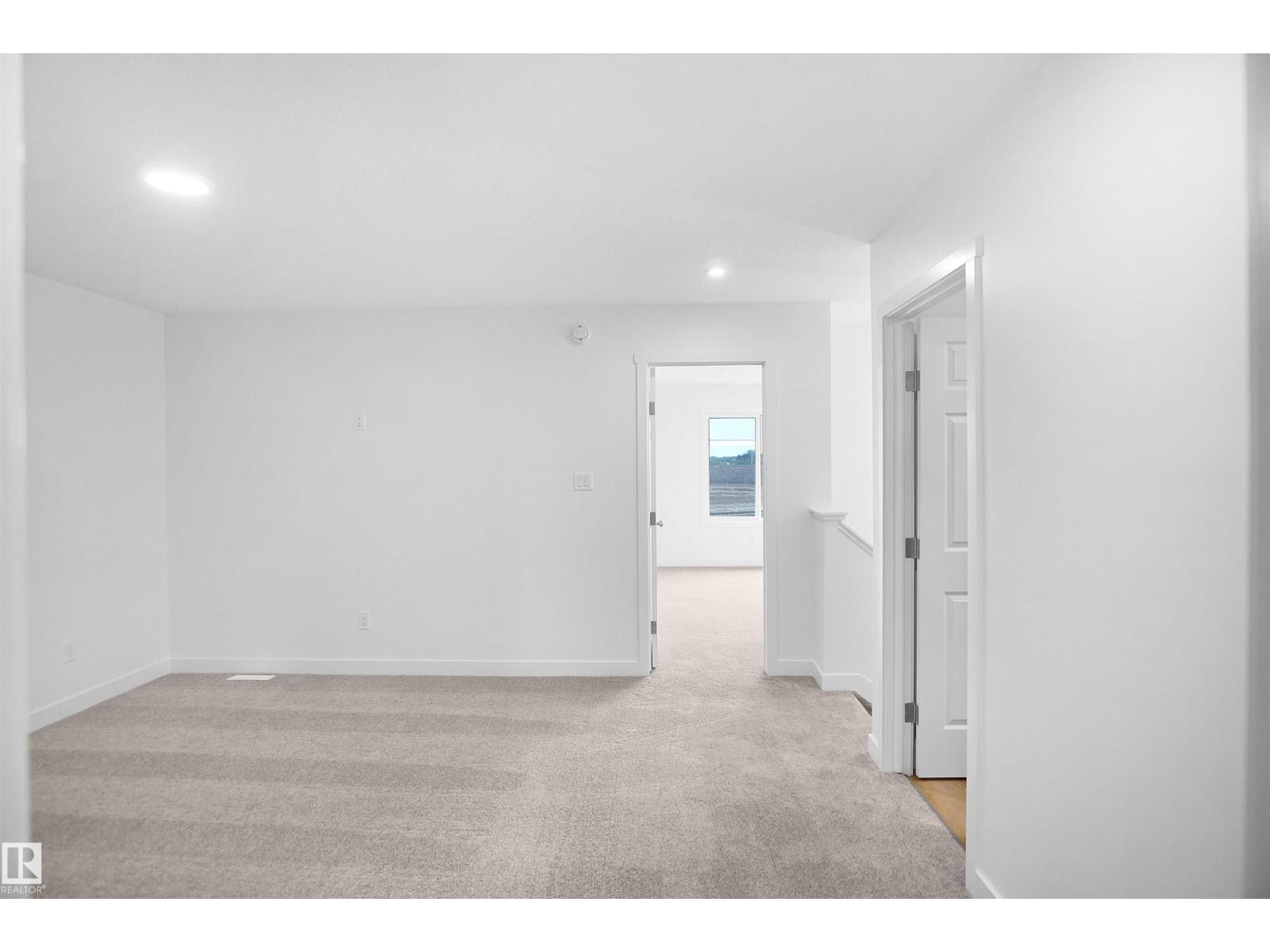 2544 211 ST NW, Edmonton