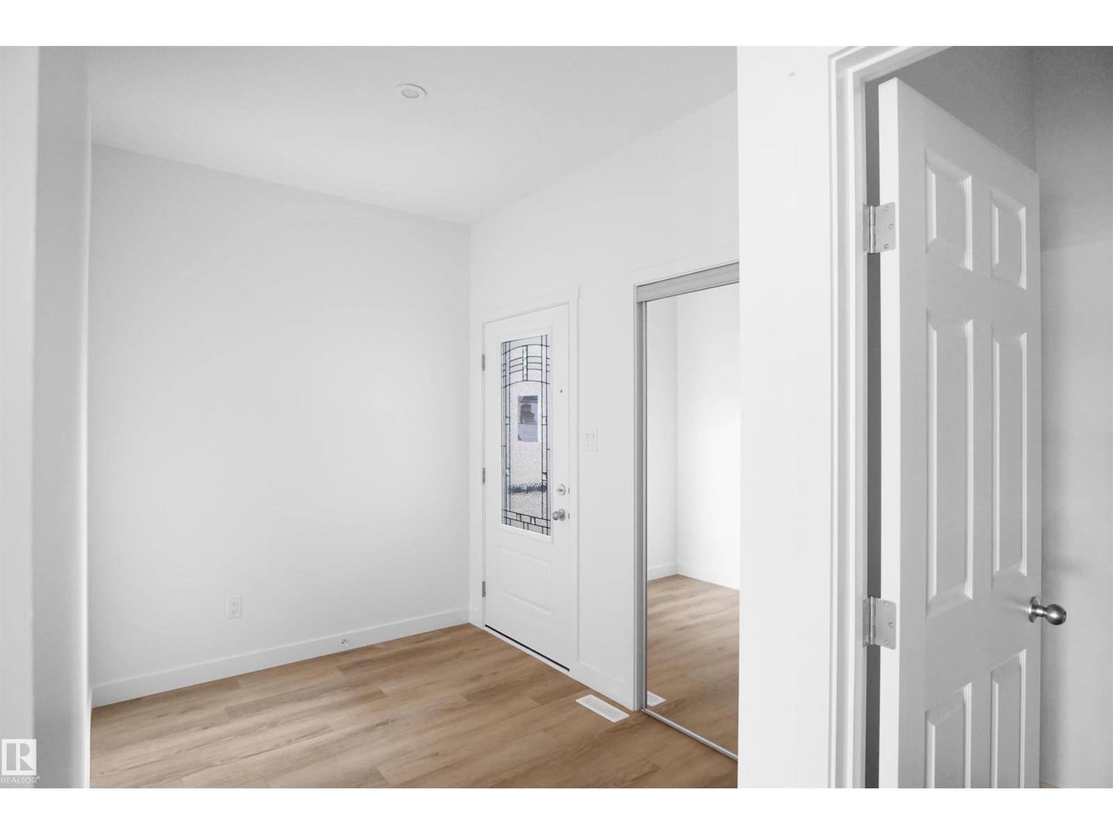 2544 211 ST NW, Edmonton