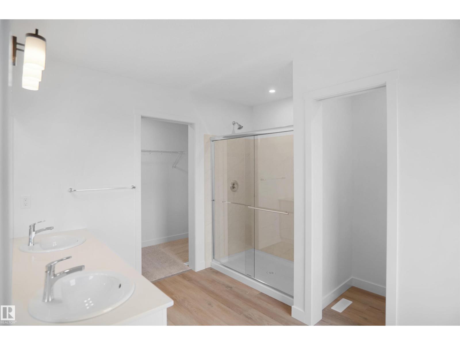 2544 211 ST NW, Edmonton