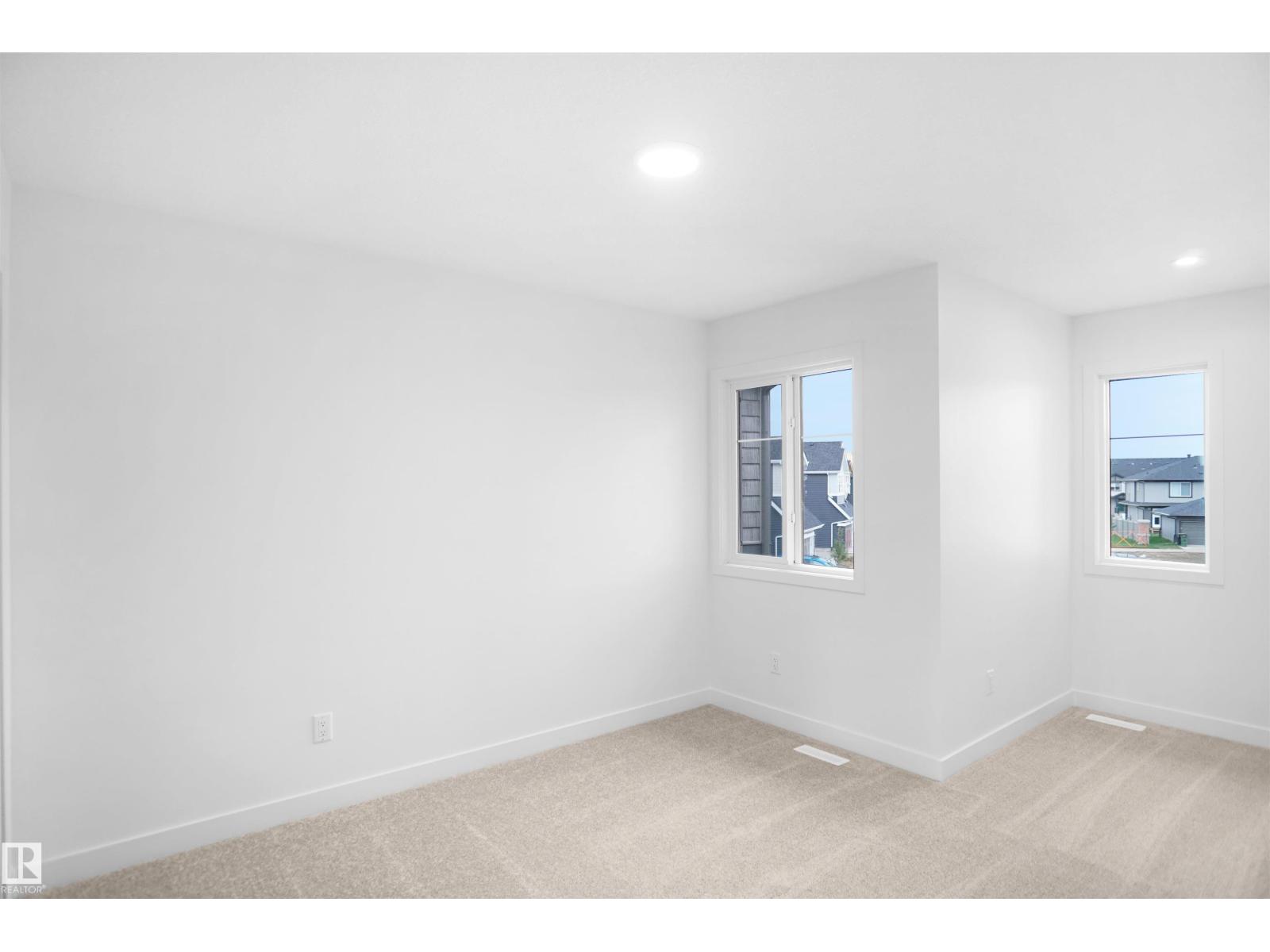 2544 211 ST NW, Edmonton