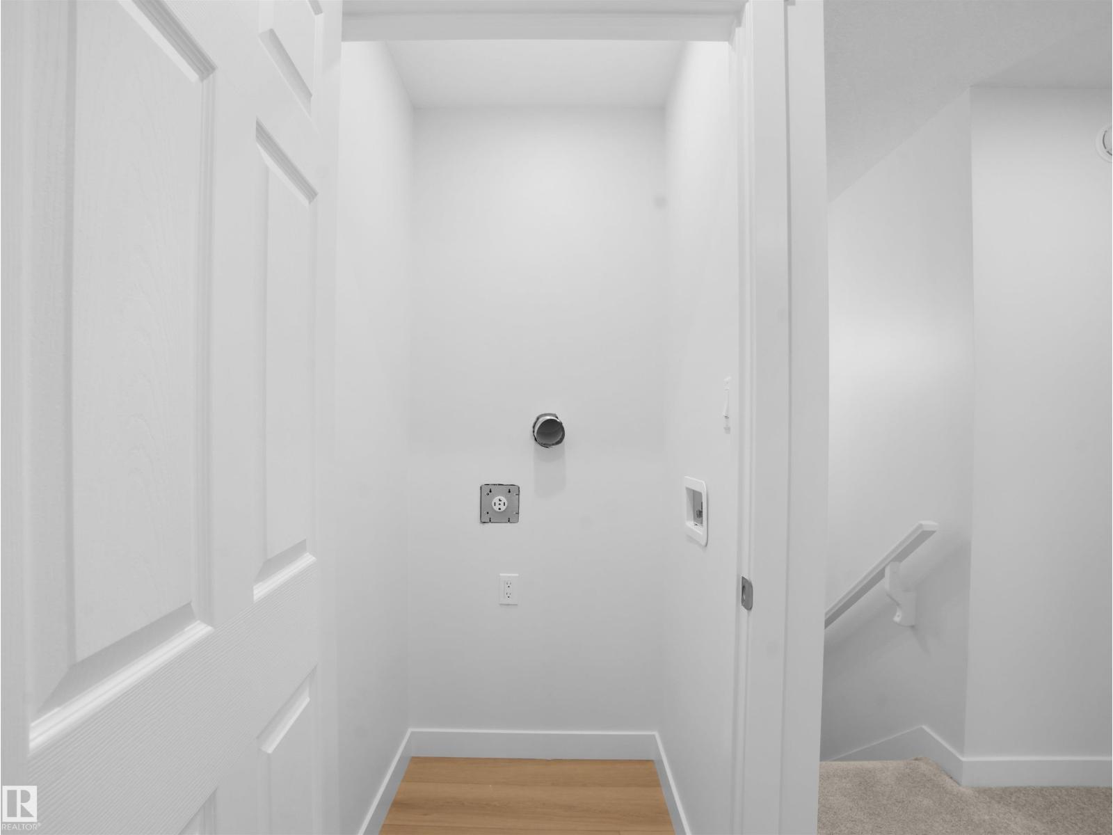 12119 34 AV SW, Edmonton