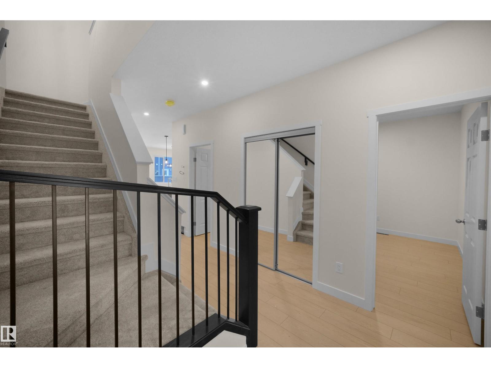 2540 211 ST NW, Edmonton