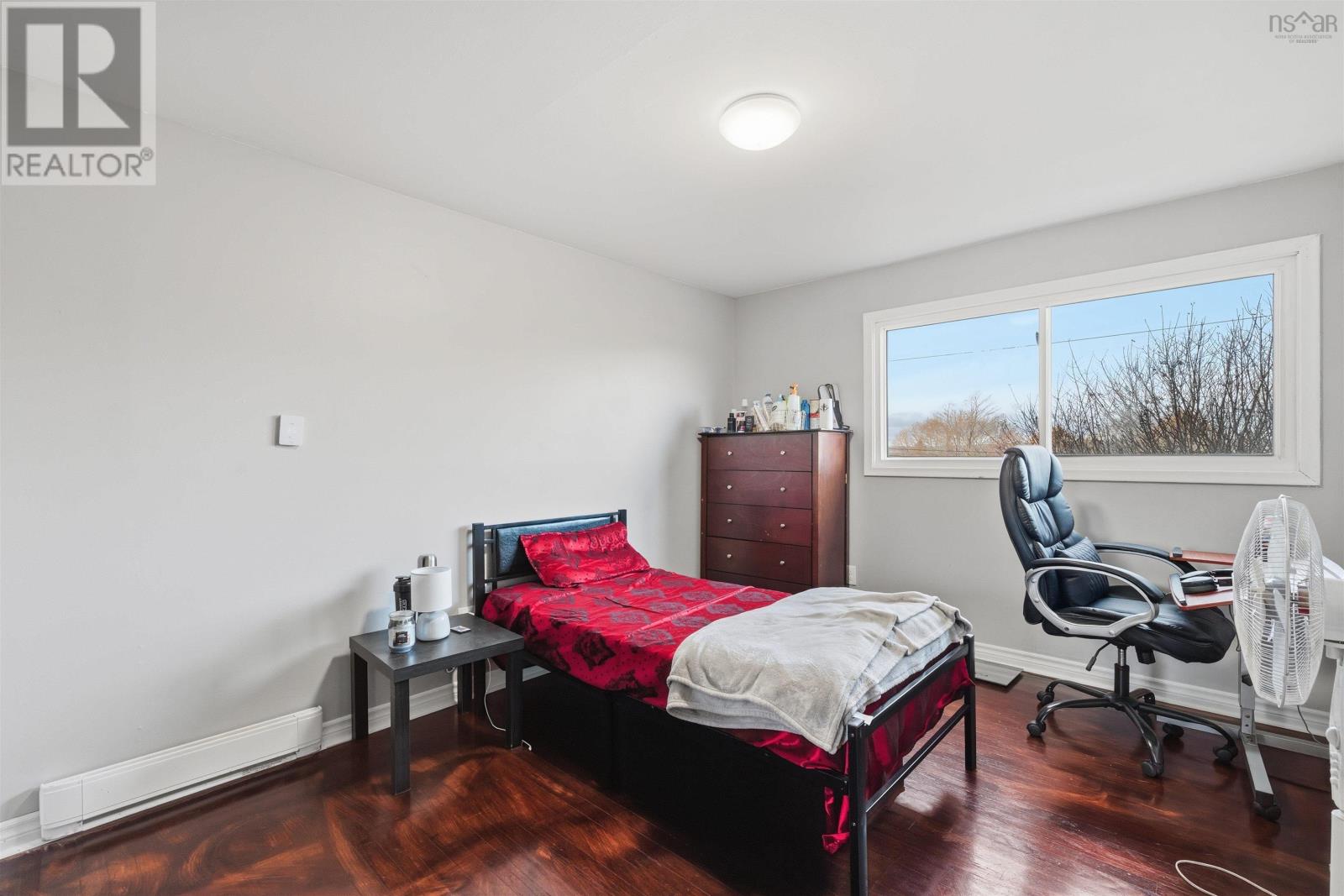 Property 16 of 49 of 112 School Street