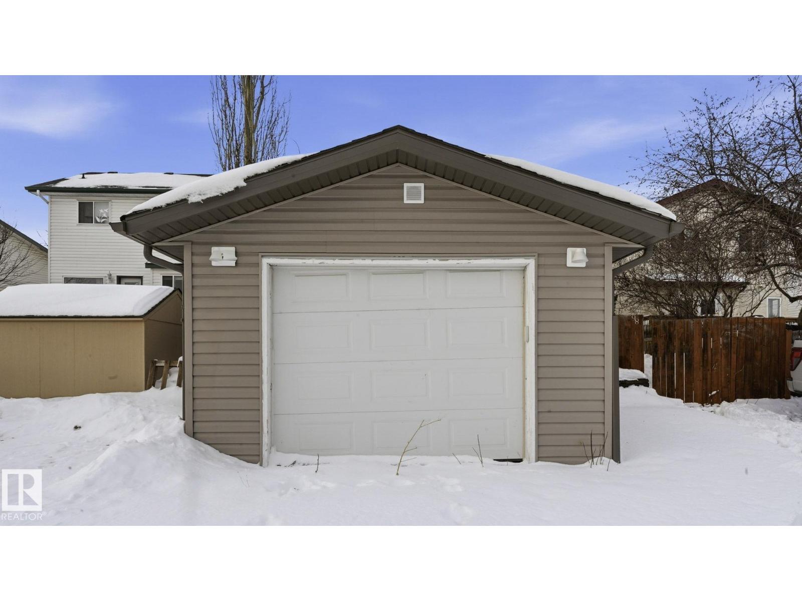 98 HEATHERGLEN CR, Spruce Grove