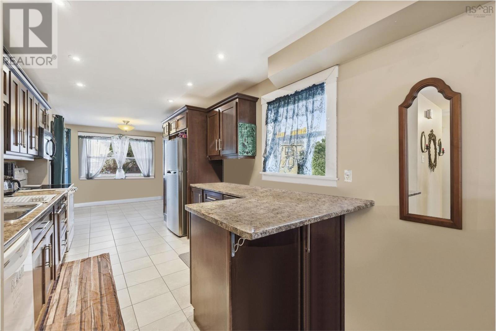 Property 16 of 49 of 6737 Huron Street