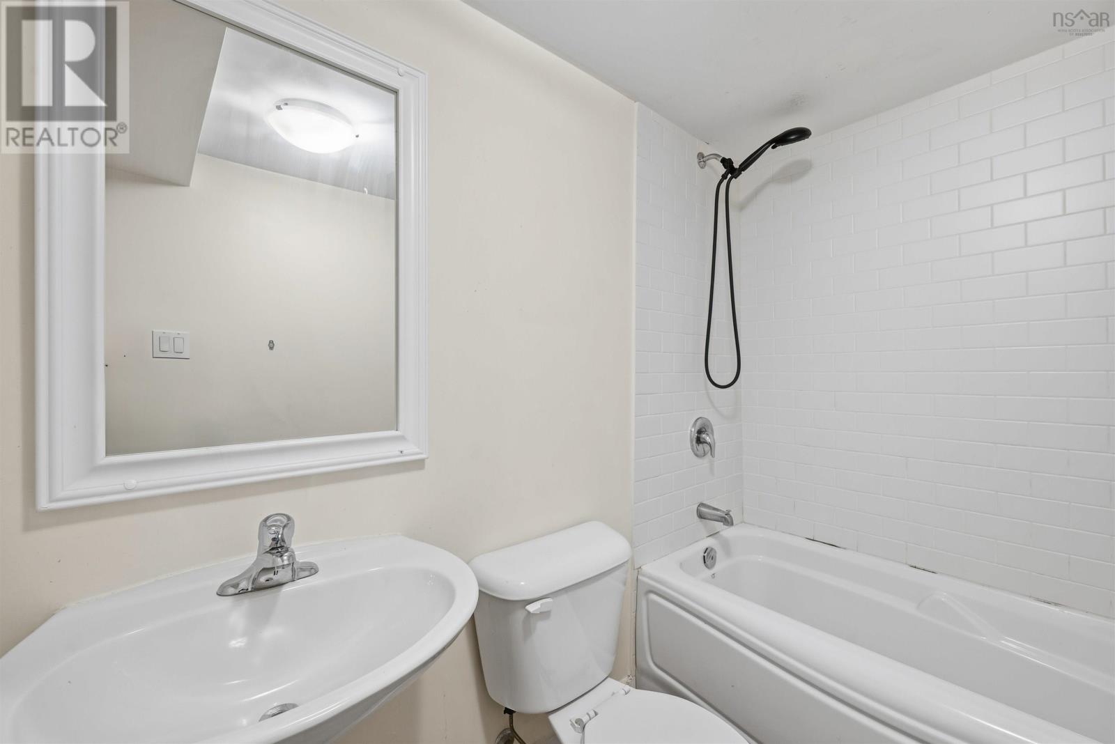 Property 43 of 49 of 6737 Huron Street