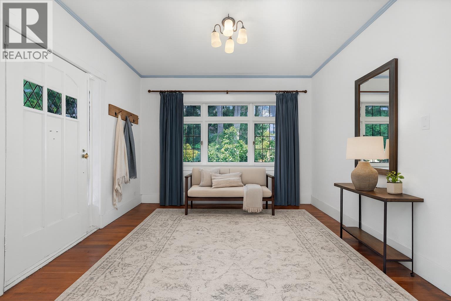 1376 11TH STREET, West Vancouver