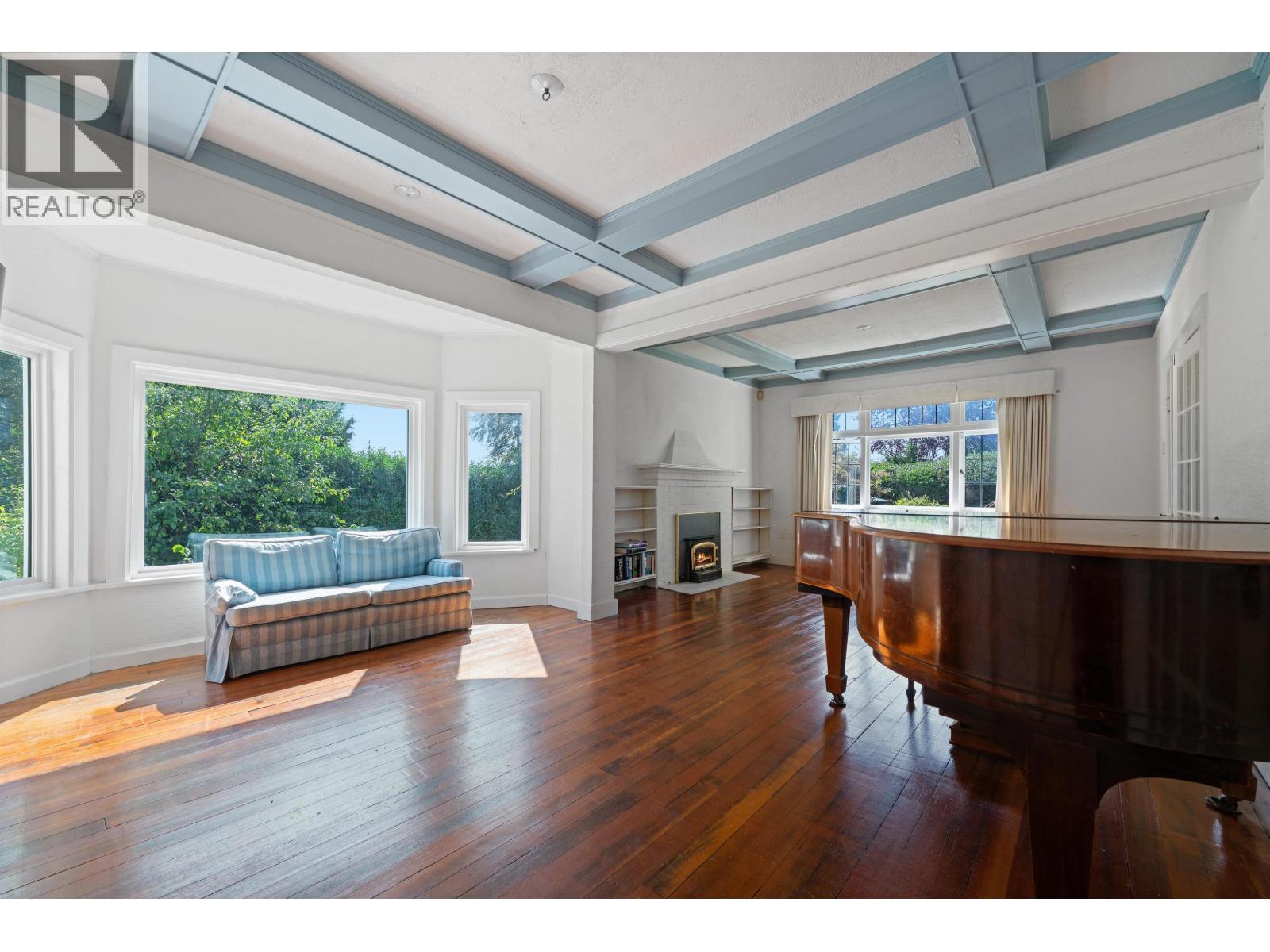 1376 11TH STREET, West Vancouver