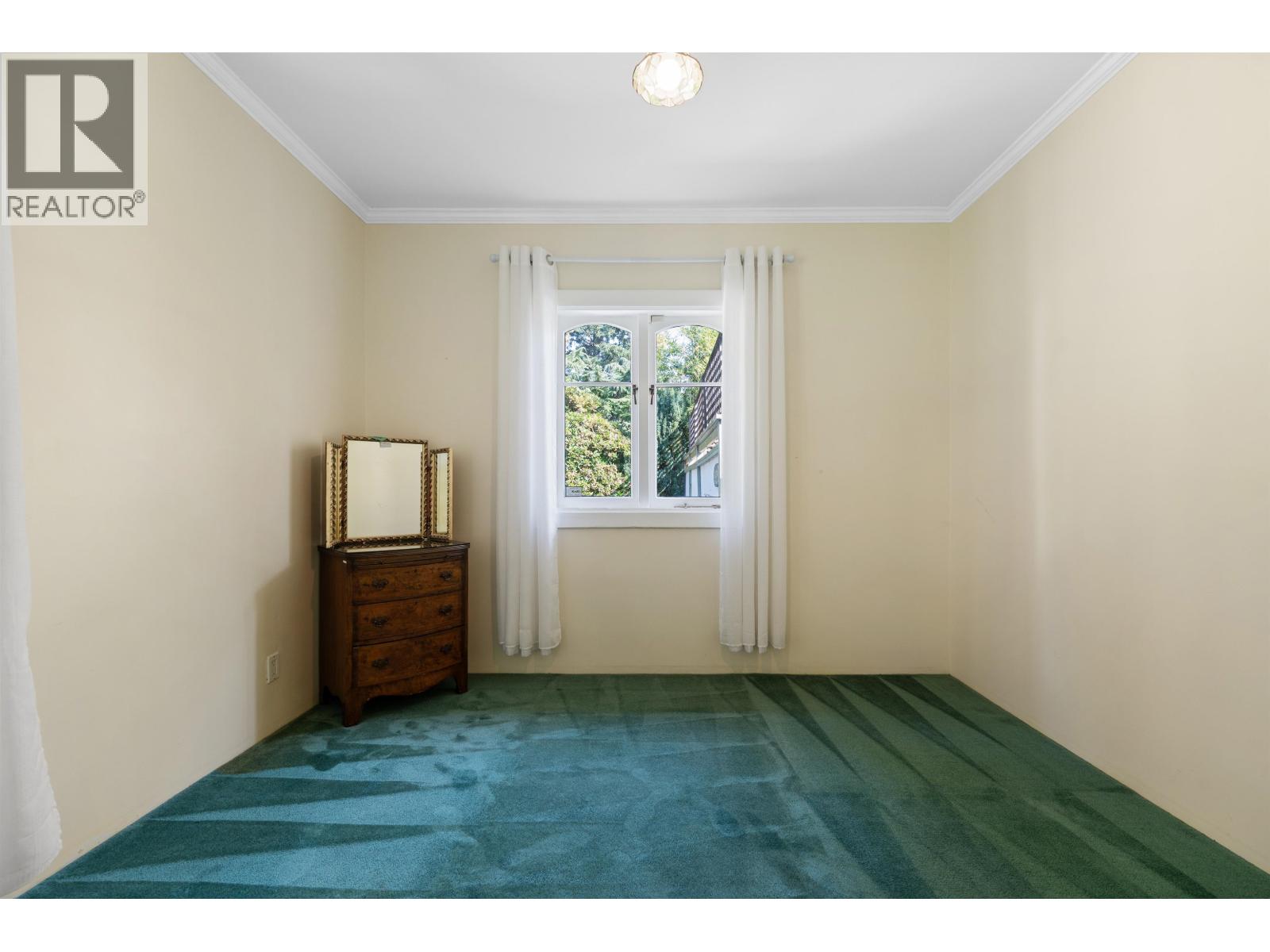 1376 11TH STREET, West Vancouver