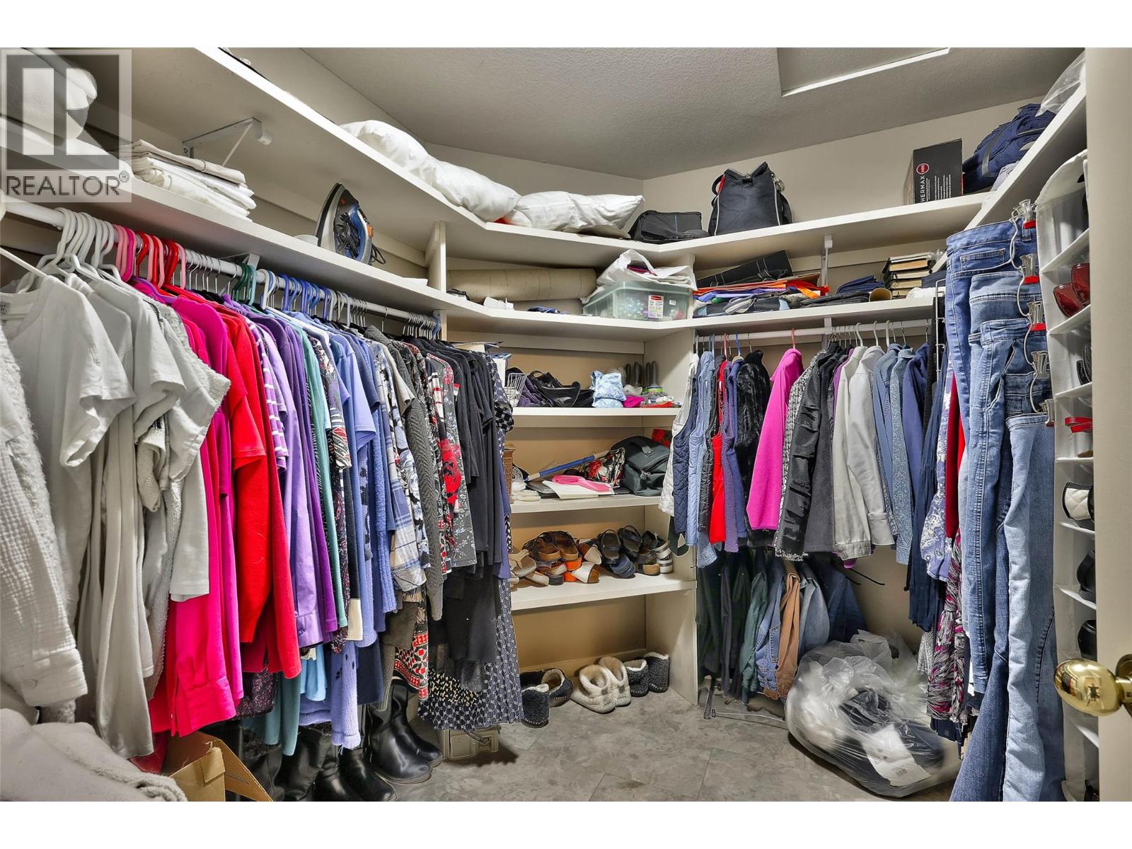 #25 2080 PACIFIC WAY - 22