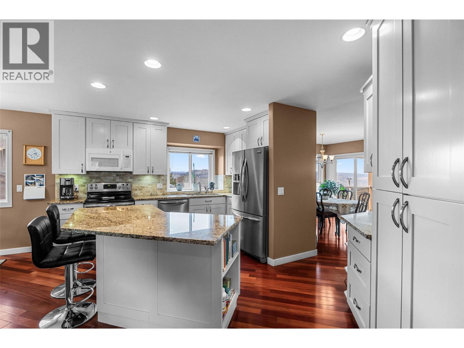 #25 2080 PACIFIC WAY - 10