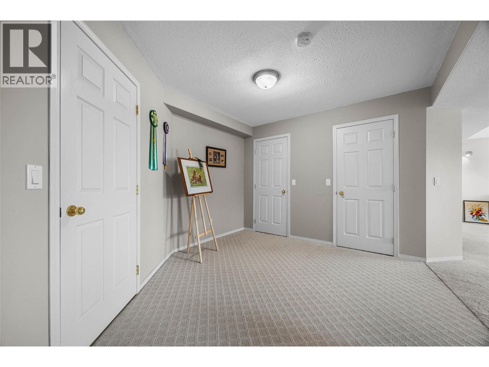 #25 2080 PACIFIC WAY - 30