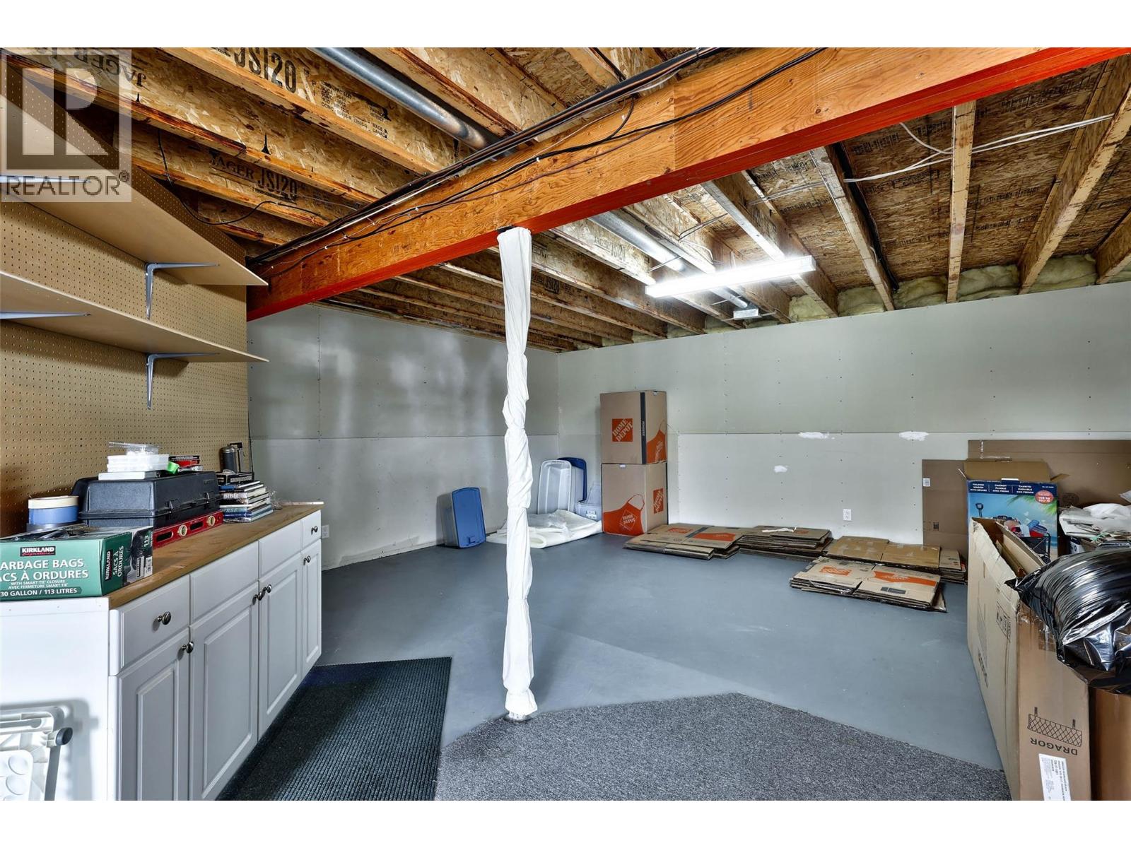 #25 2080 PACIFIC WAY - 34