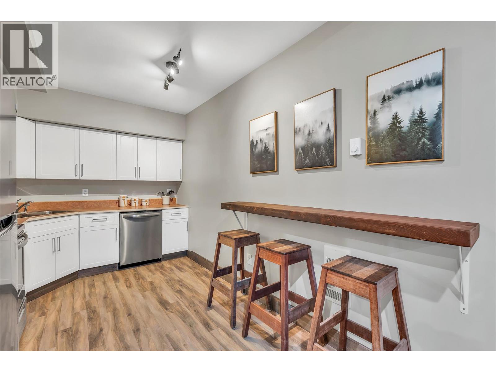 360 Strayhorse Road Unit# C-13, Apex Mountain
