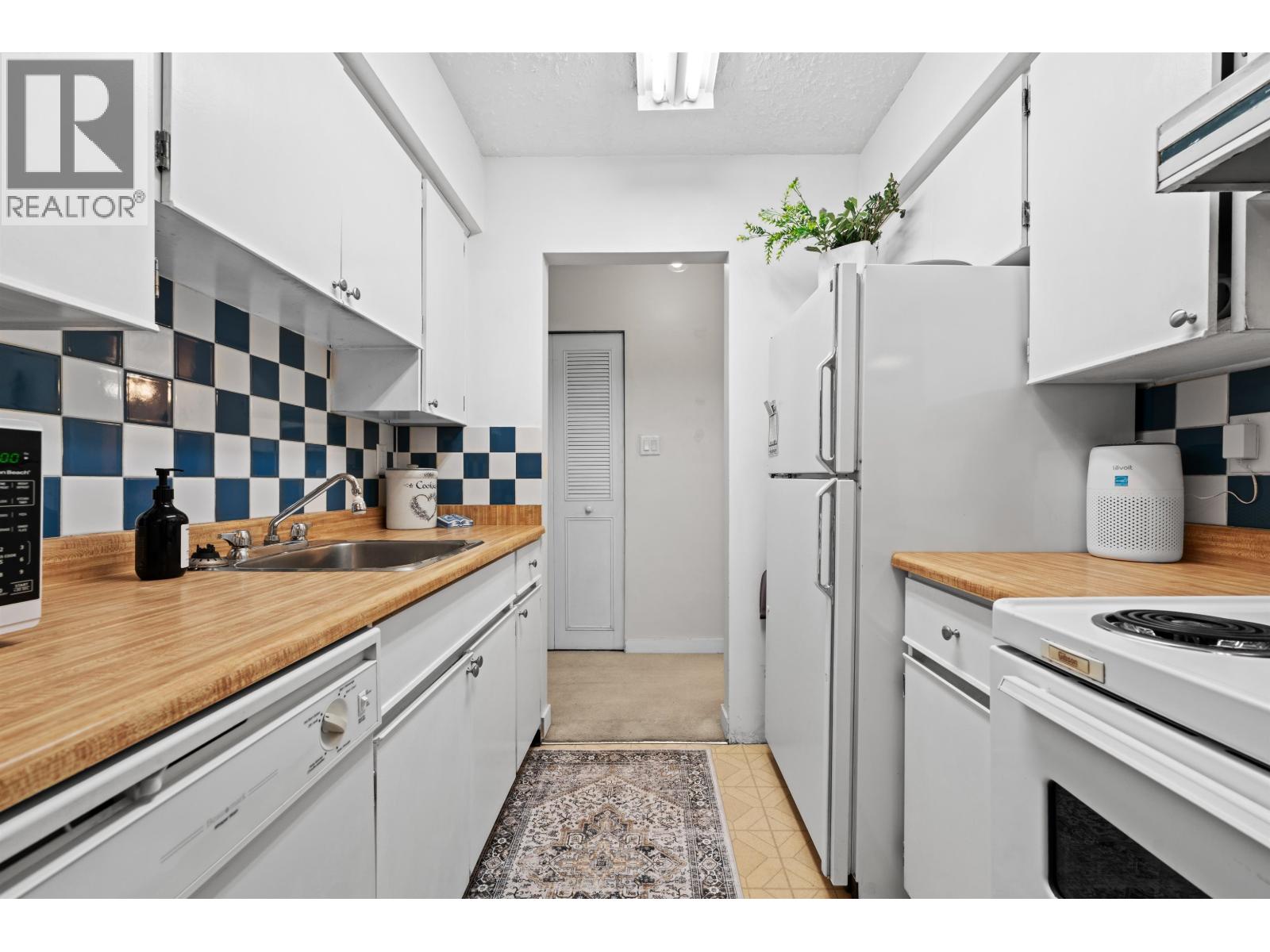 206 250 W 1ST STREET, North Vancouver