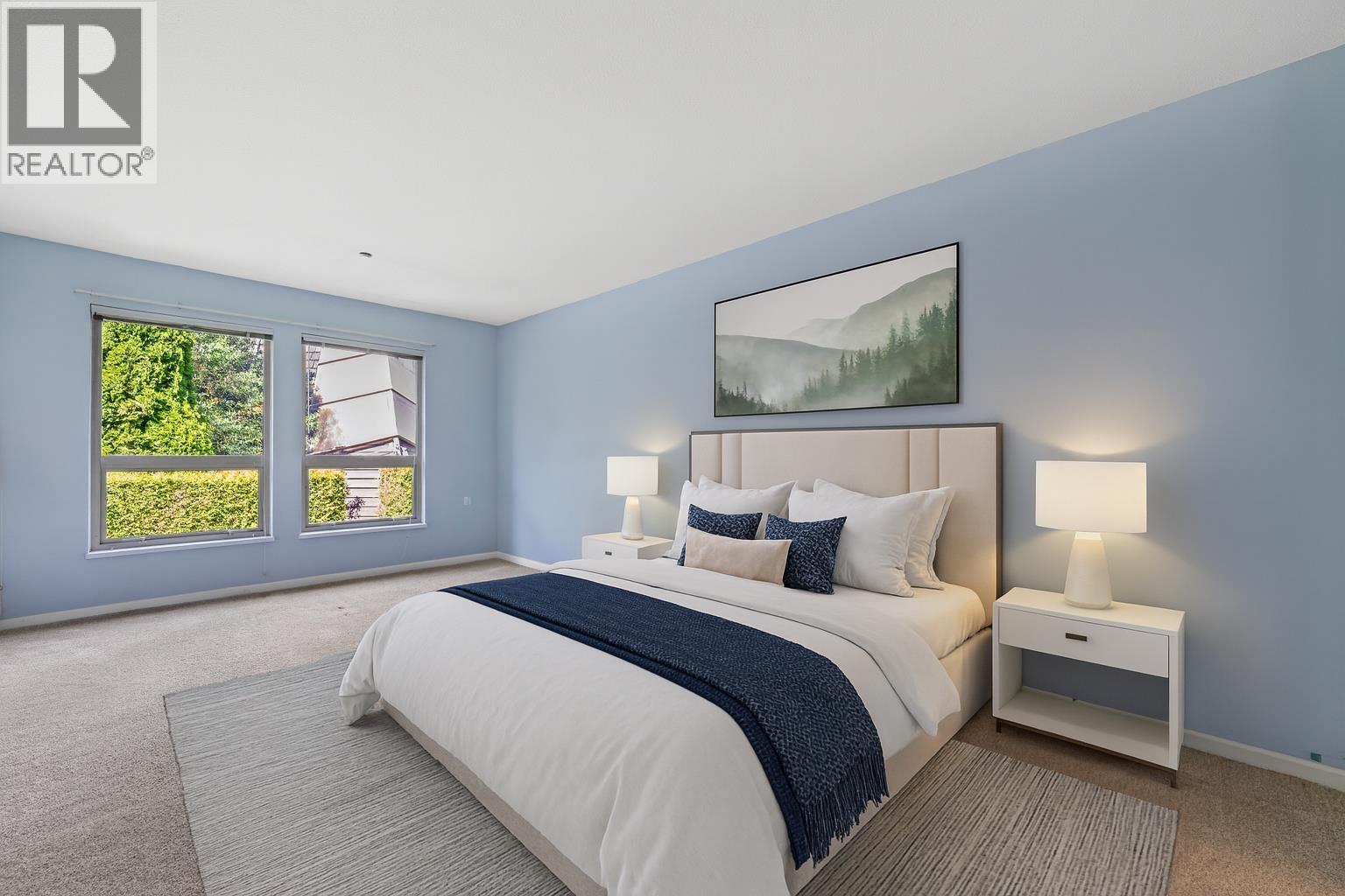 205 843 22ND STREET, West Vancouver