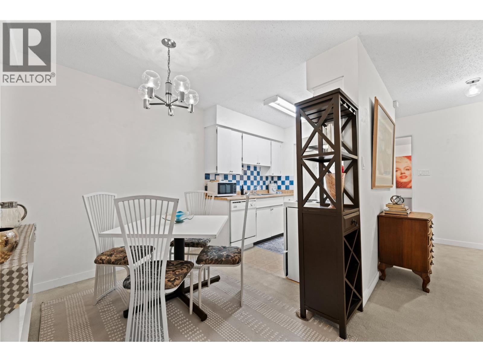 206 250 W 1ST STREET, North Vancouver