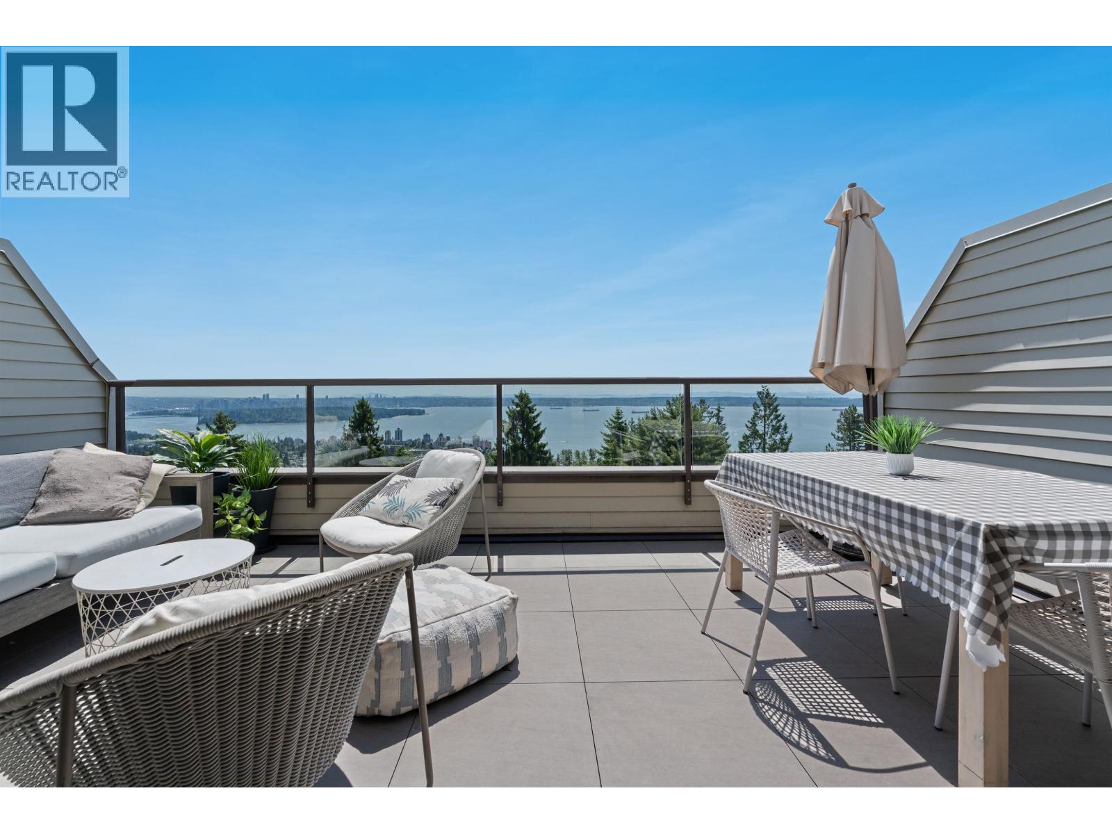 41 2238 FOLKESTONE WAY, West Vancouver