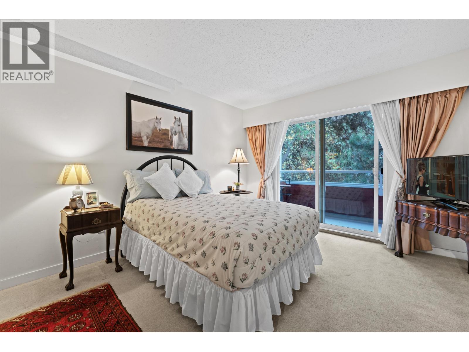 206 250 W 1ST STREET, North Vancouver