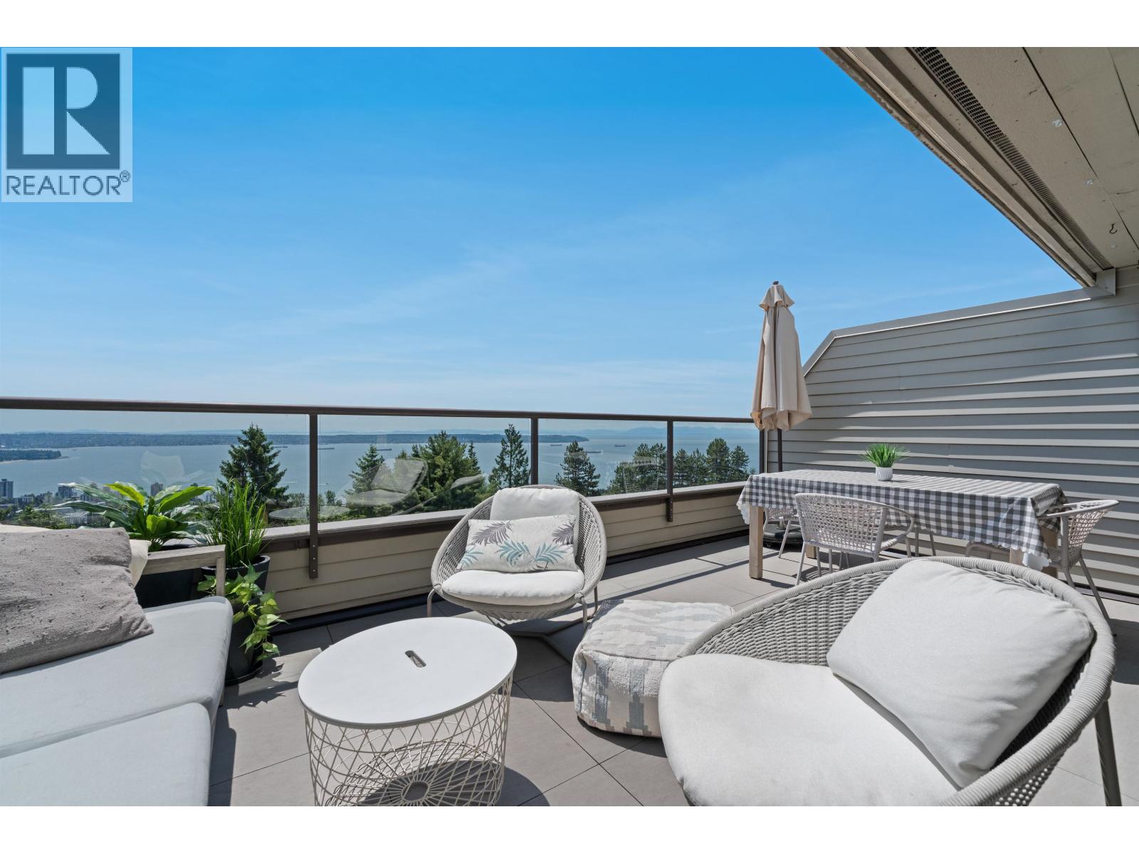 41 2238 FOLKESTONE WAY, West Vancouver