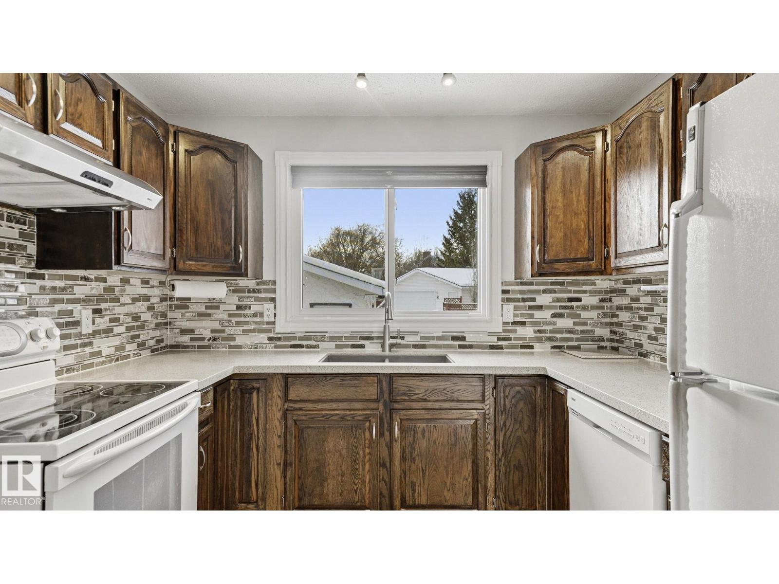 114 BROOKWOOD DR, Spruce Grove