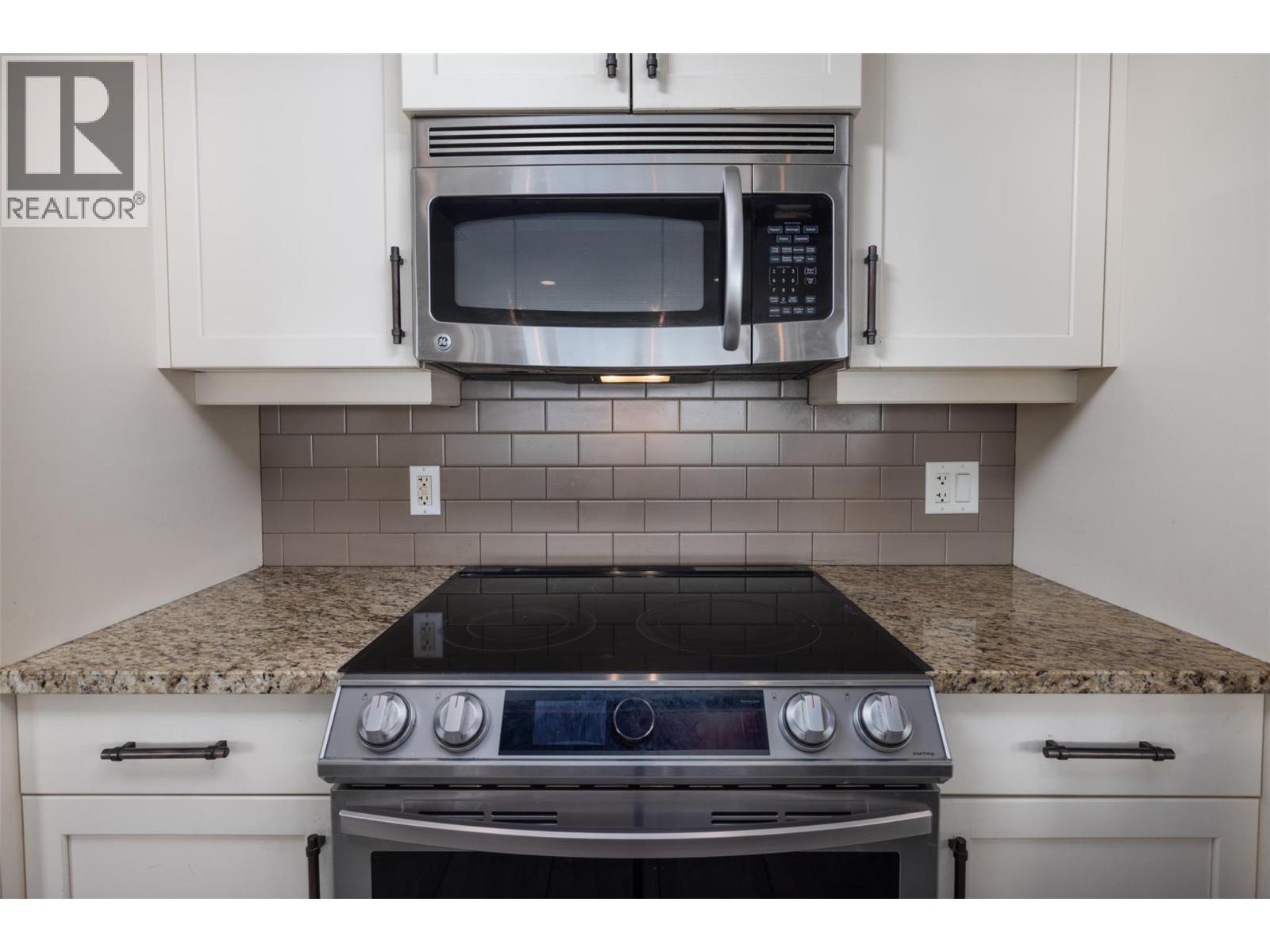  4244 Beach Avenue, Peachland