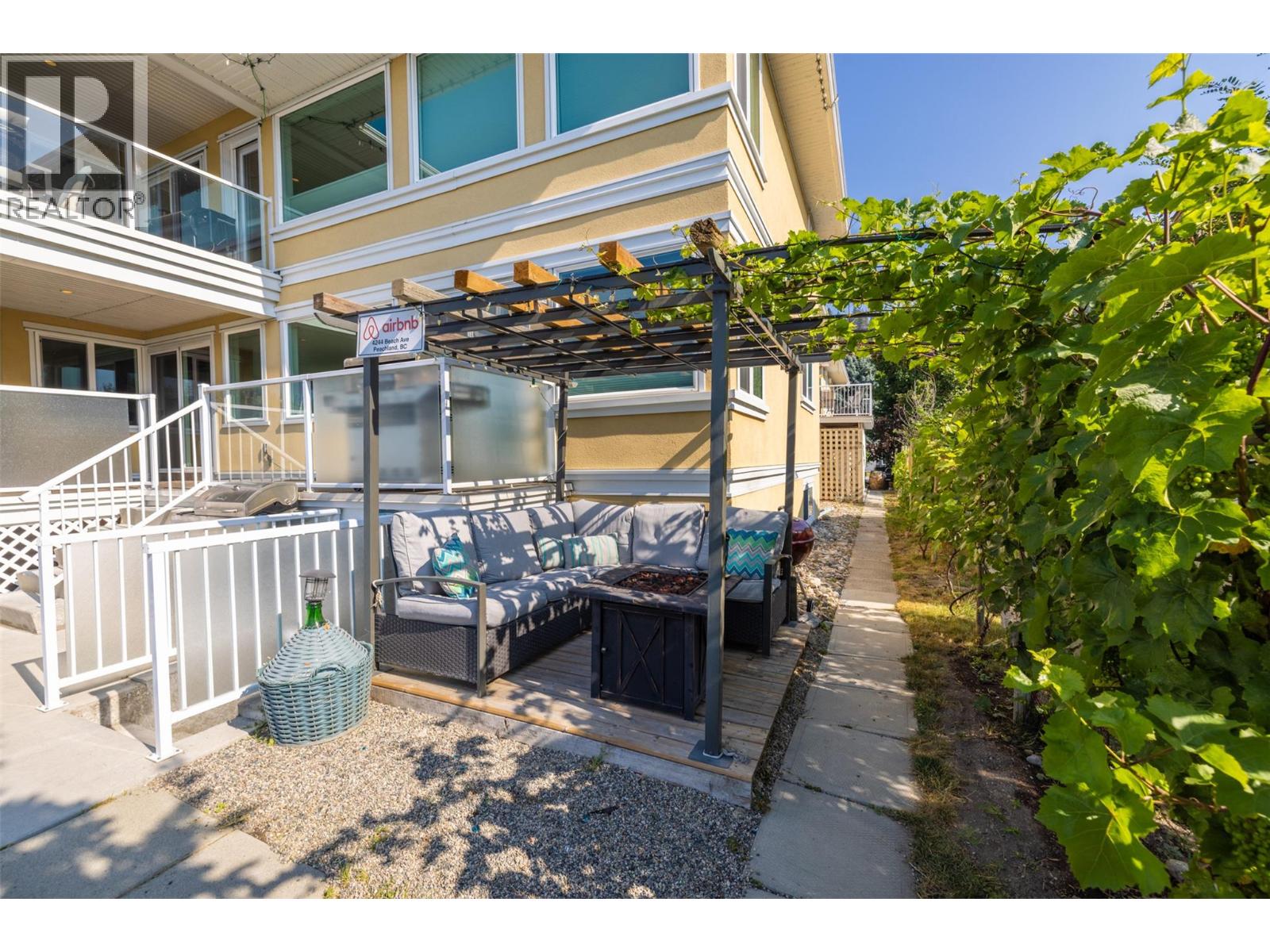  4244 Beach Avenue, Peachland