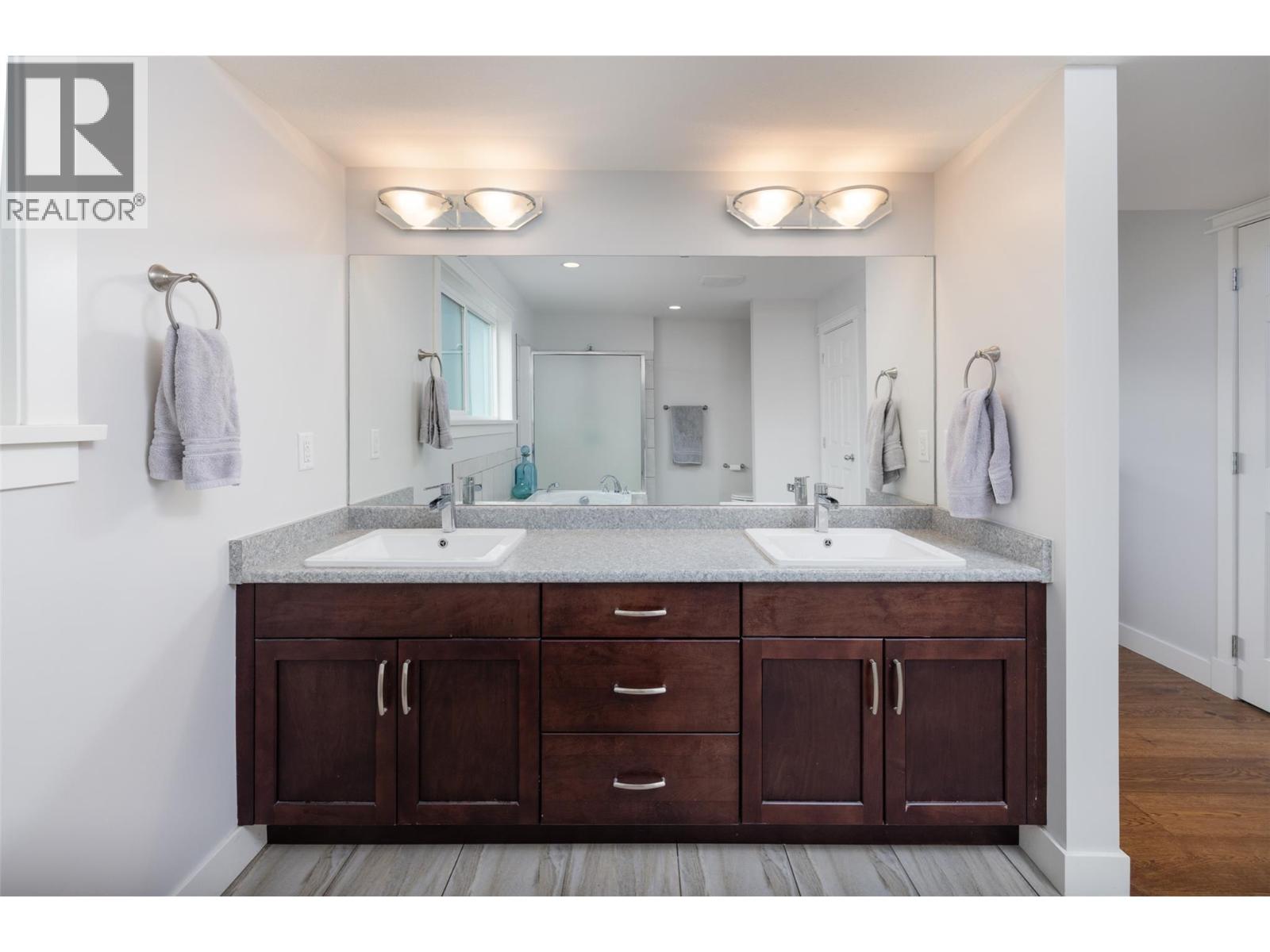  4244 Beach Avenue, Peachland