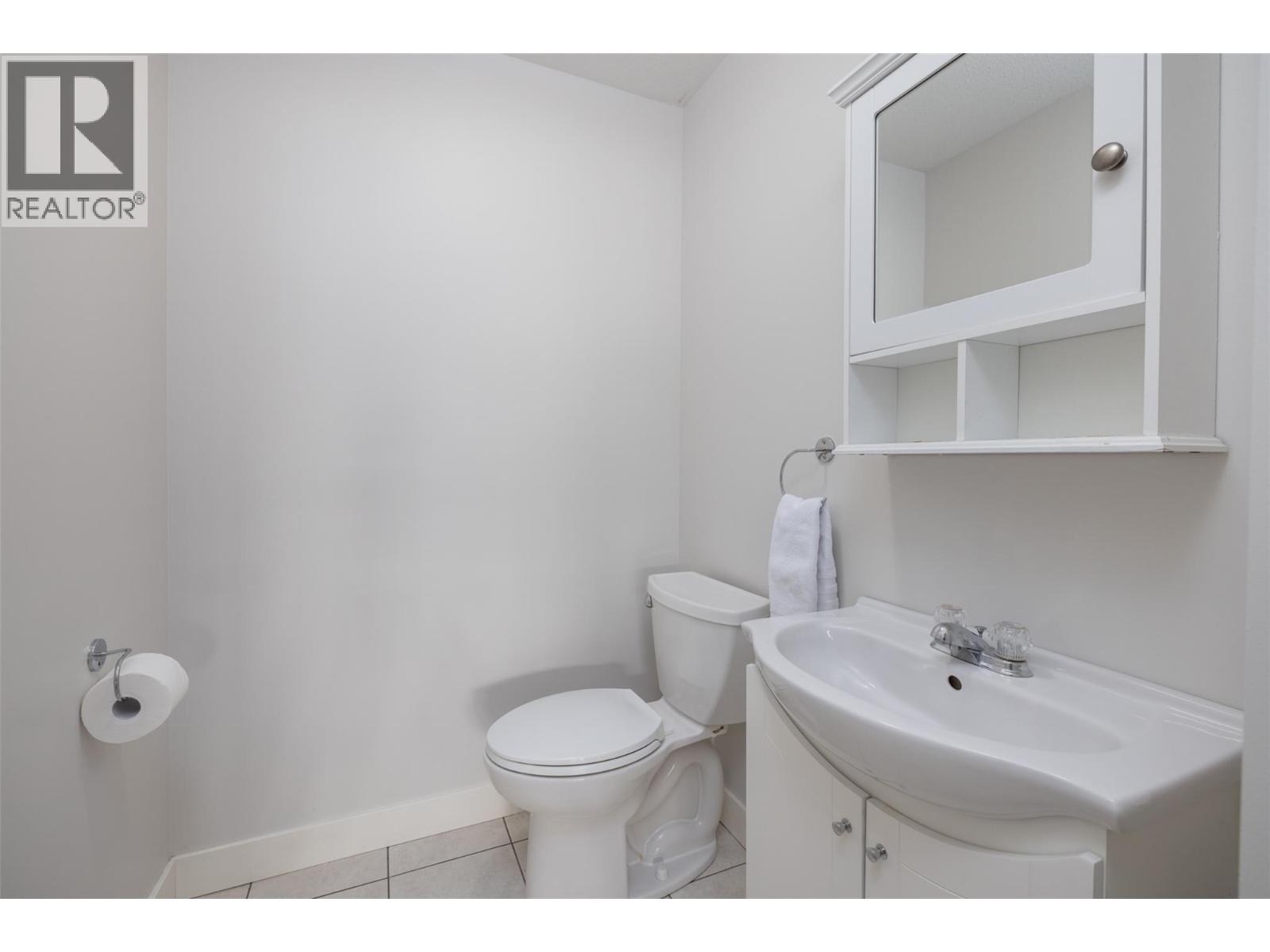  4244 Beach Avenue, Peachland