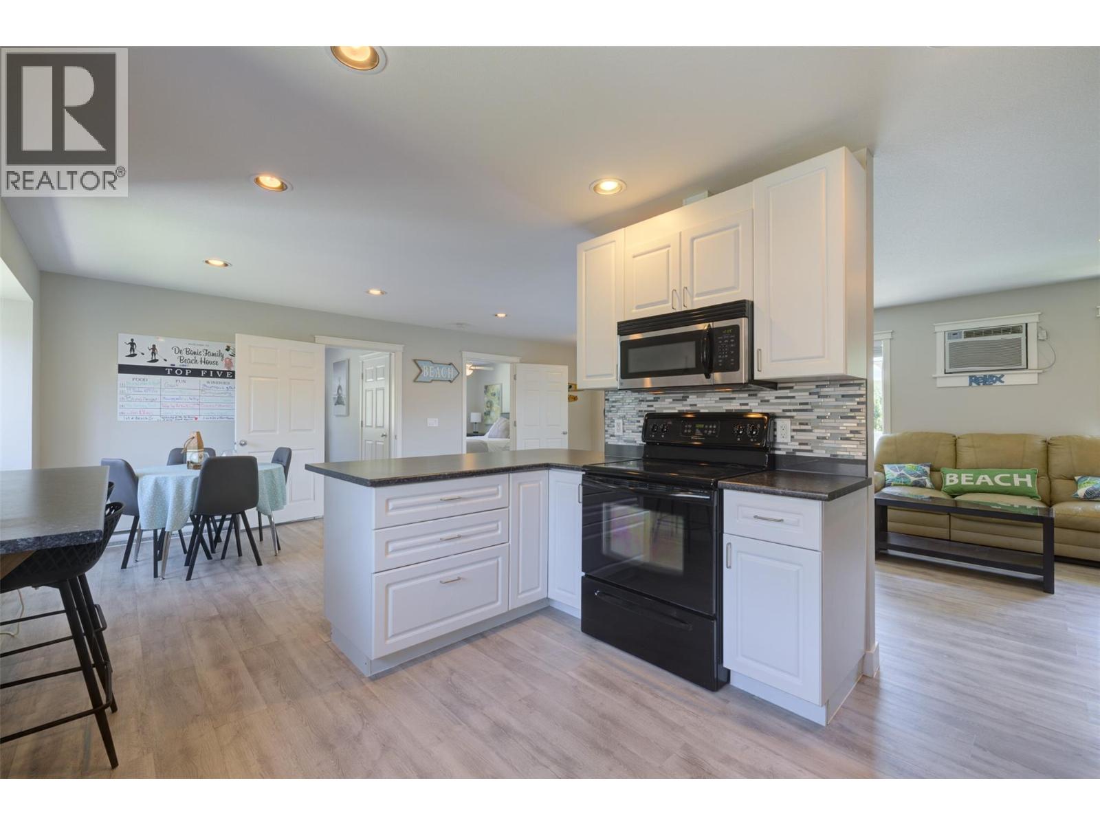  4244 Beach Avenue, Peachland