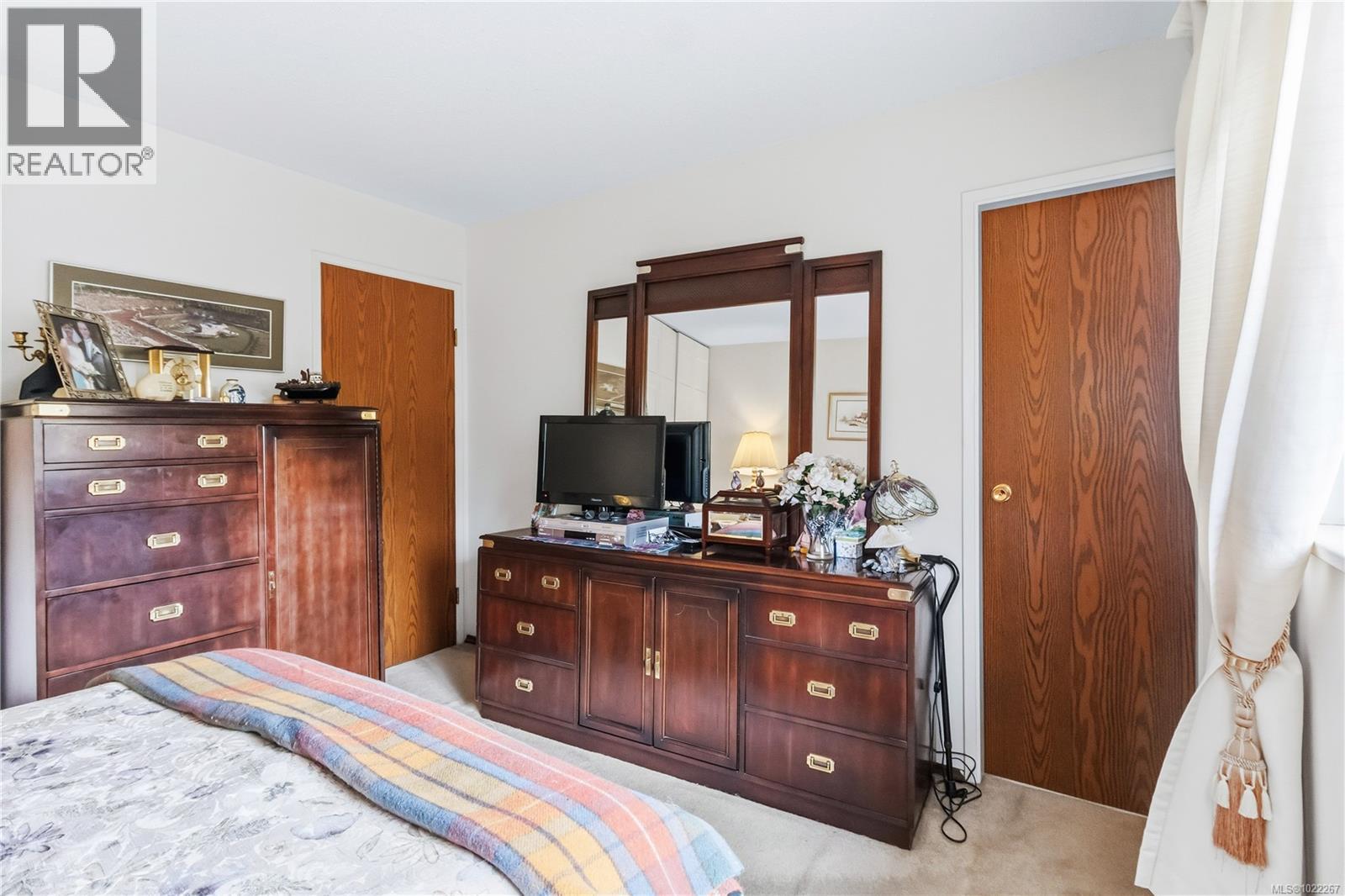 1969 Blackthorn Dr, Central Saanich