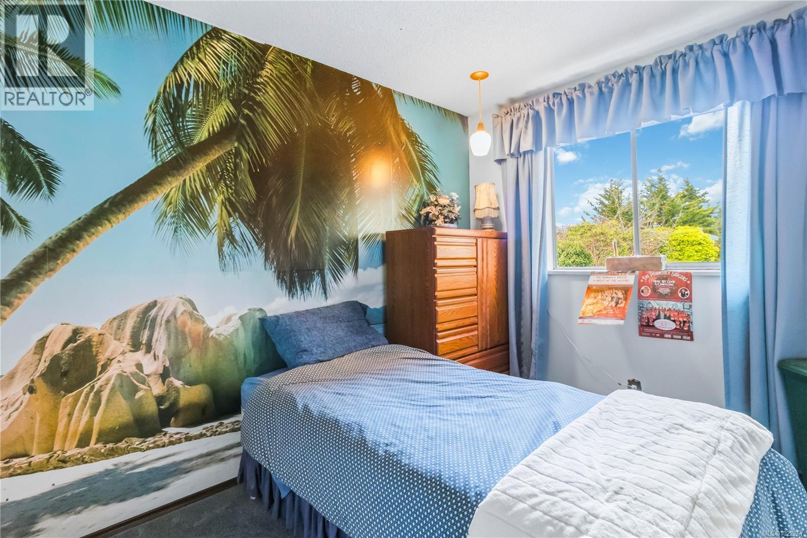 1969 Blackthorn Dr, Central Saanich