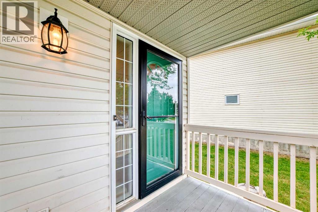 Single Family House for Sale in  Coverdale Way NE Coventry Hills Calgary 