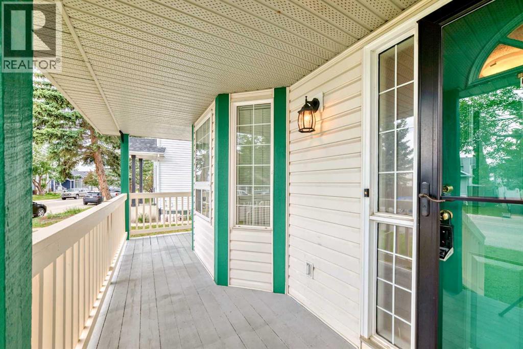 Single Family House for Sale in  Coverdale Way NE Coventry Hills Calgary 