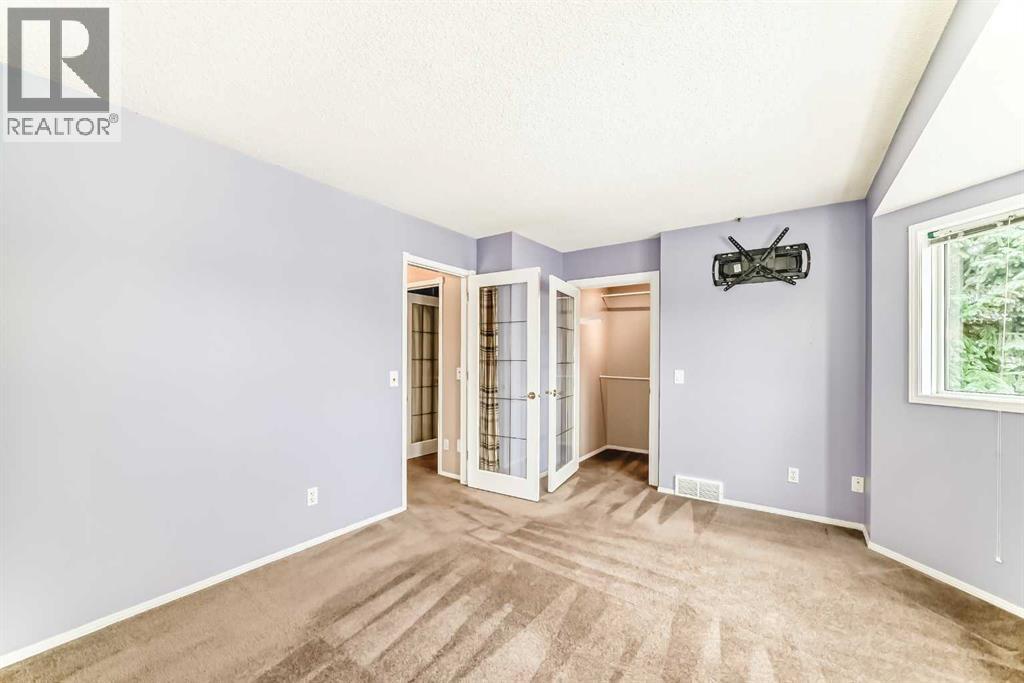 Single Family House for Sale in  Coverdale Way NE Coventry Hills Calgary 