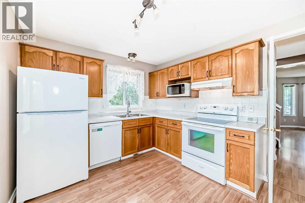 Single Family House for Sale in  Coverdale Way NE Coventry Hills Calgary 