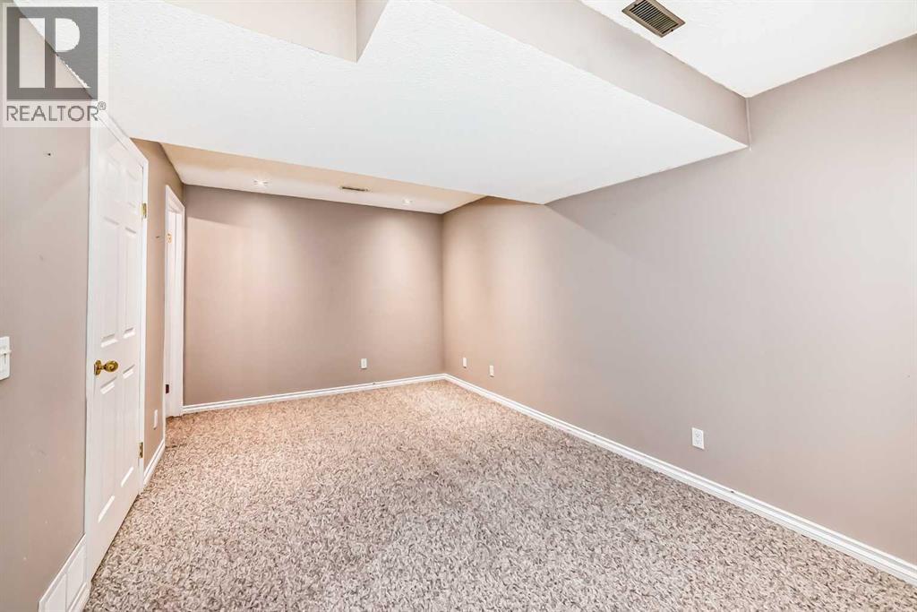 Single Family House for Sale in  Coverdale Way NE Coventry Hills Calgary 