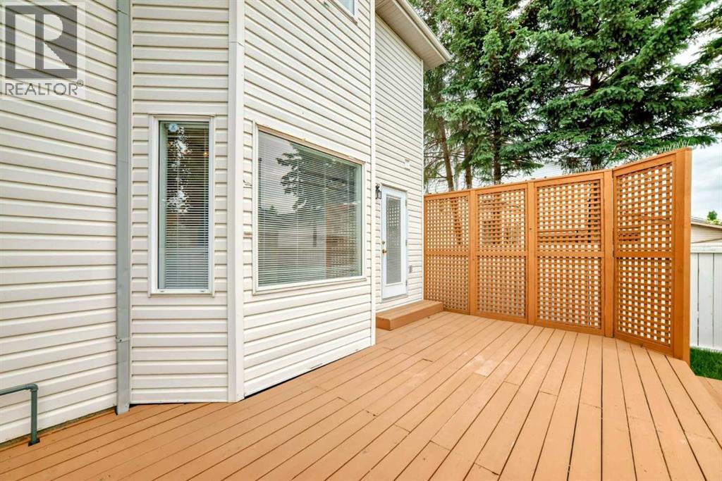 Single Family House for Sale in  Coverdale Way NE Coventry Hills Calgary 