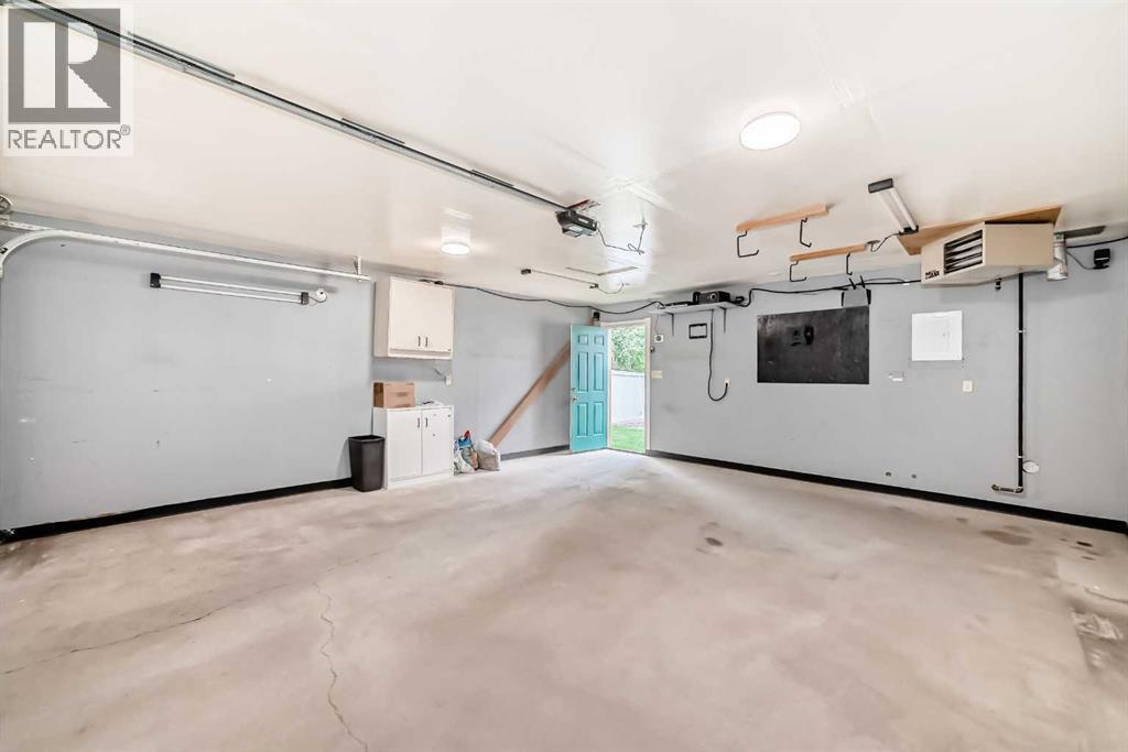 Single Family House for Sale in  Coverdale Way NE Coventry Hills Calgary 