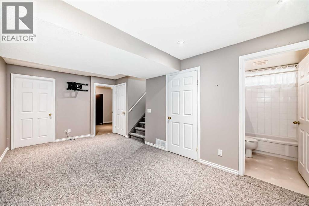 Single Family House for Sale in  Coverdale Way NE Coventry Hills Calgary 